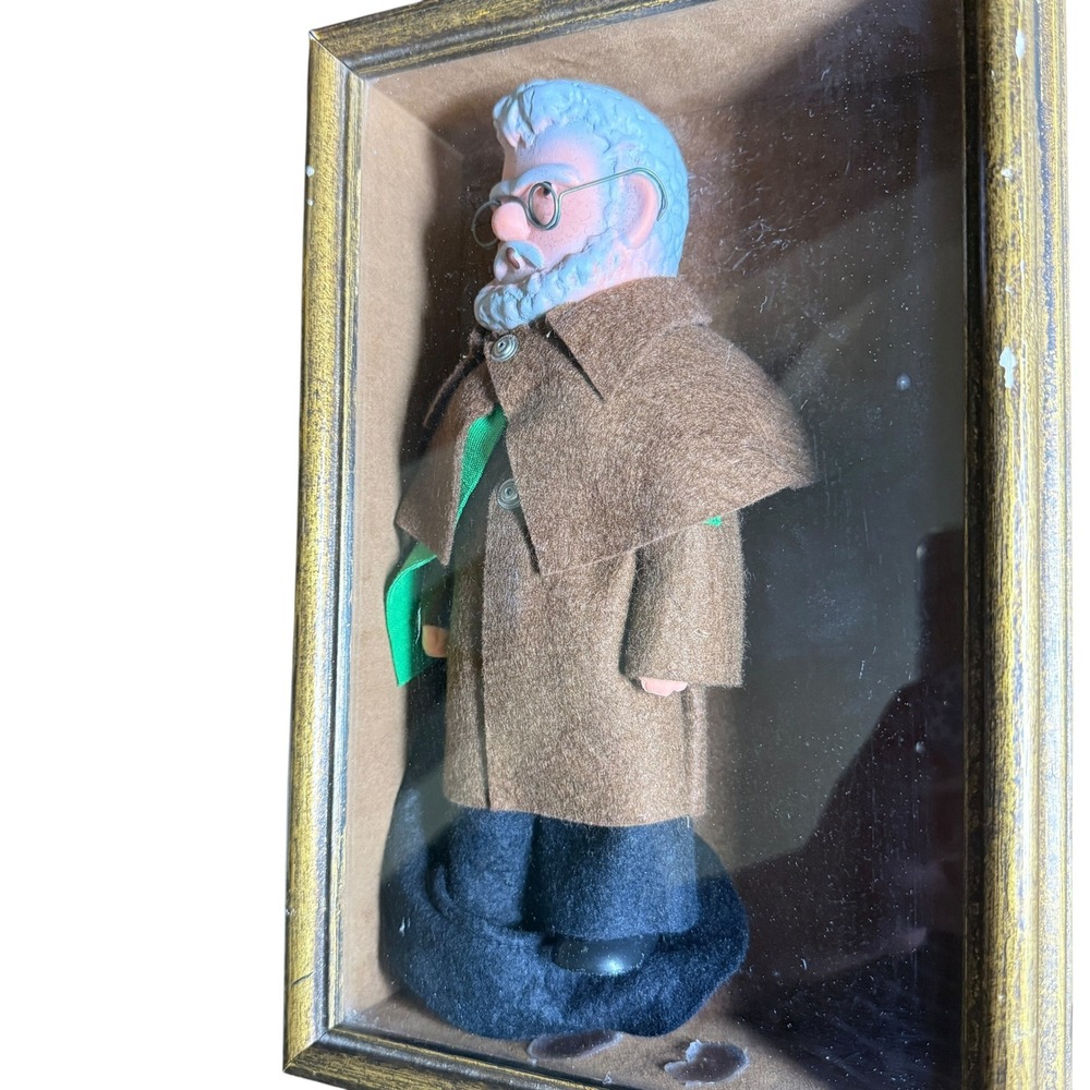 Rare Vintage Heinrich Zille East Germany GDR Framed Souvenir Doll Shadow Box - Picture 11 of 14